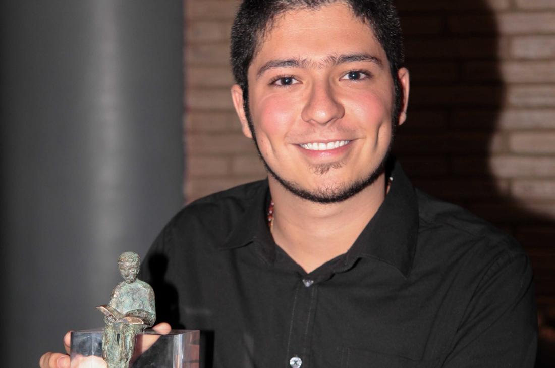 El joven Juan Fernando Jaramillo Montoya gana el VII Premio El Barco de Vapor – Biblioteca Luis Ángel Arango en Colombia